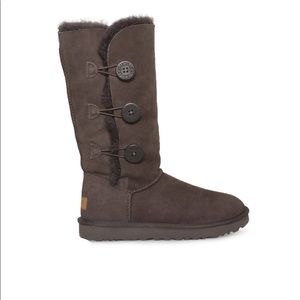 brown y’all bailey button uggs